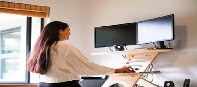 Daily Stretching & Desk Setup: The Combo Your Body Will Thank You For